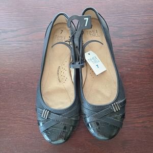 Time and Tru Buckle Toe Flat Size 7